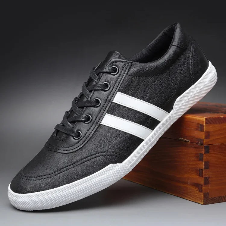 2025 New Shoes for Men Leather Casual Shoes Spring New Style Fashion Striped Lace-Up Loafers Leisure Flat Shoes