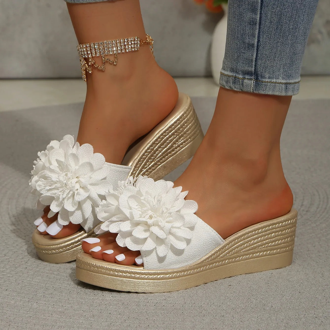 Summer Women Sandals Lightweight Slip on Shoes Women Platform Female Sandals Fashion Flower Hollow Wedge Beach Shoes for Women