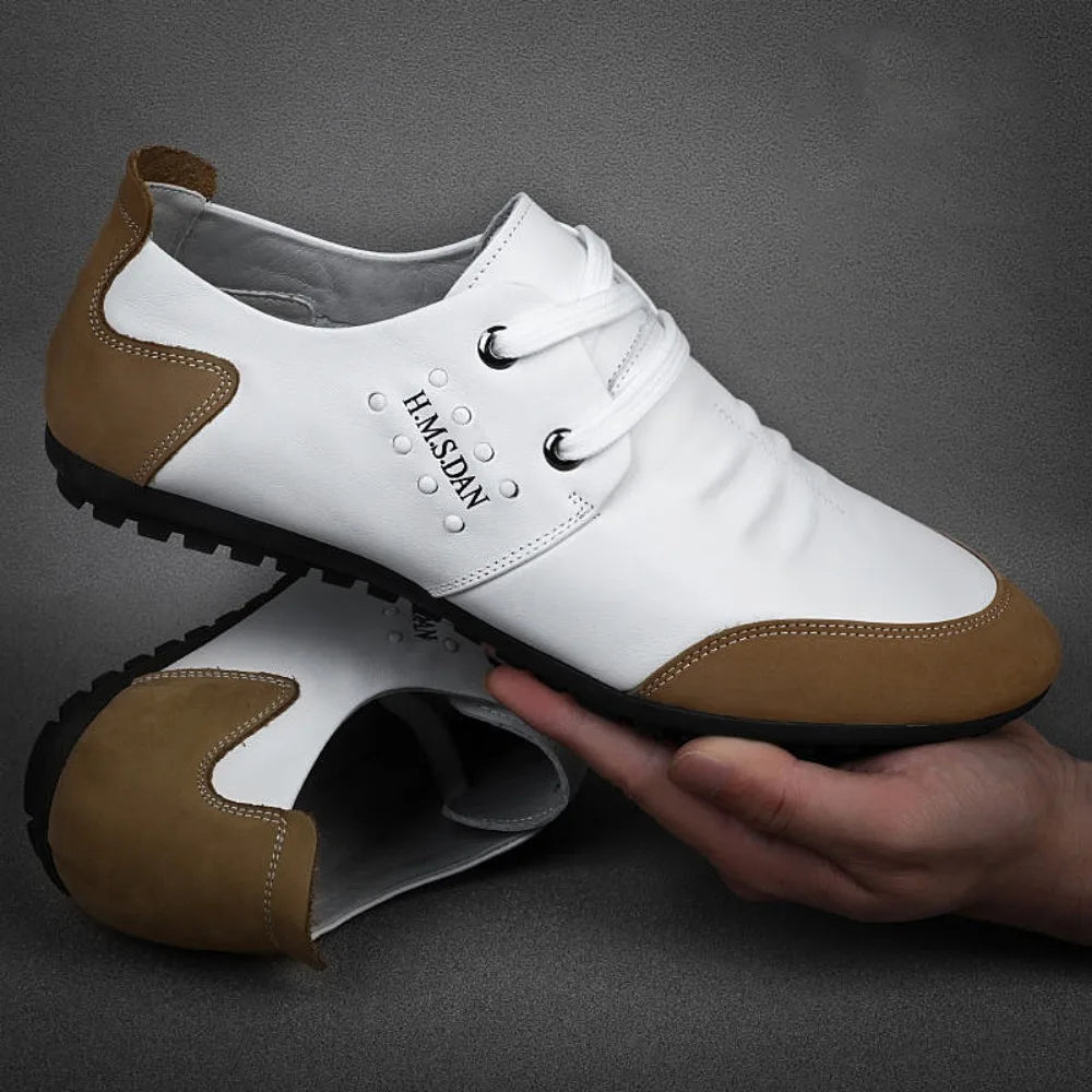 2026 Men Shoes Leisure Leather Shoes for Men White Footwear Summer Trend Breathable Soft Casual Sneakers British Peas Shoes
