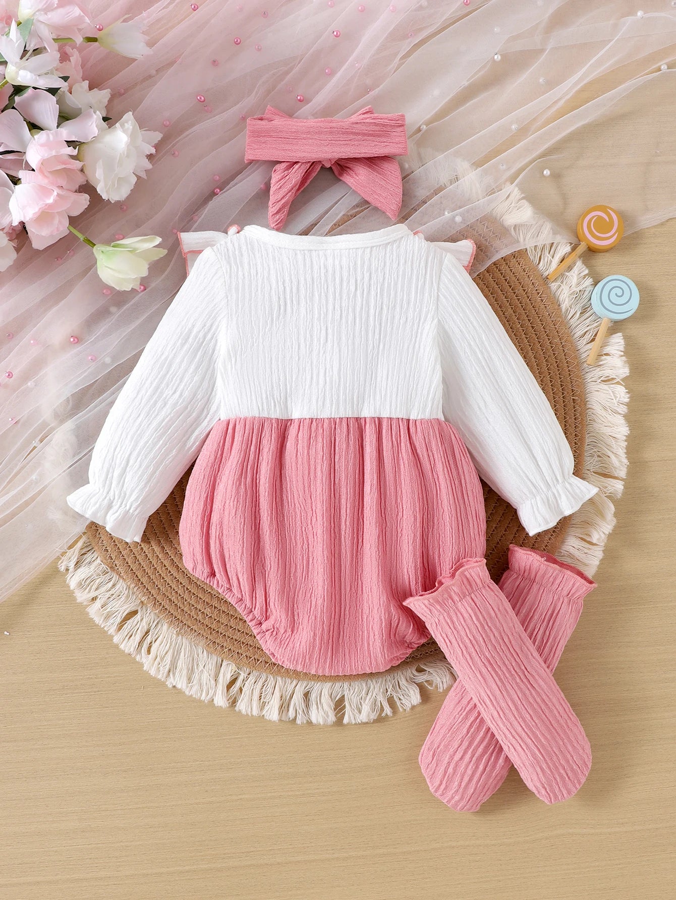3pcs  Spring new girl 0-1 years old sweet and cute white long-sleeved pink one-piece suit