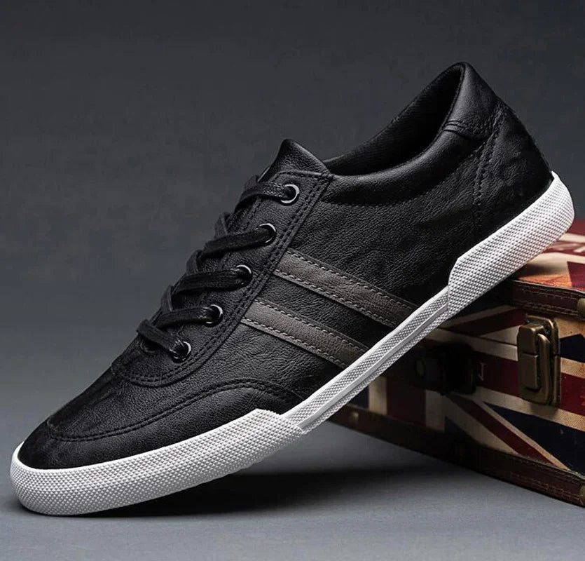 2025 New Shoes for Men Leather Casual Shoes Spring New Style Fashion Striped Lace-Up Loafers Leisure Flat Shoes
