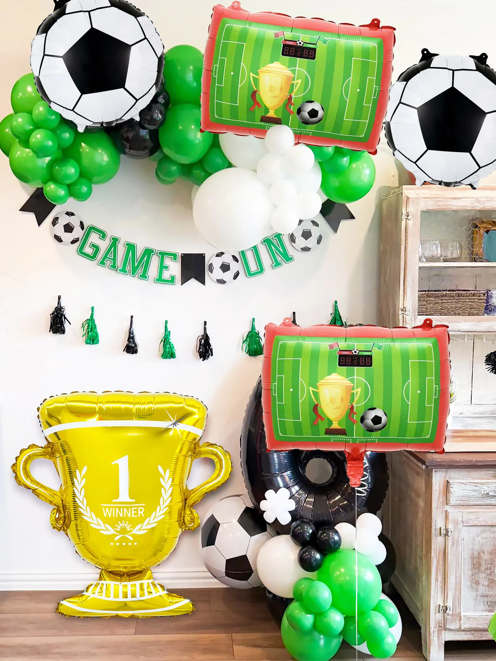 5pcs Football Party Balloons Set suitable for Soccer matches birthday party decorations Sports Soccer themed party Supplies,