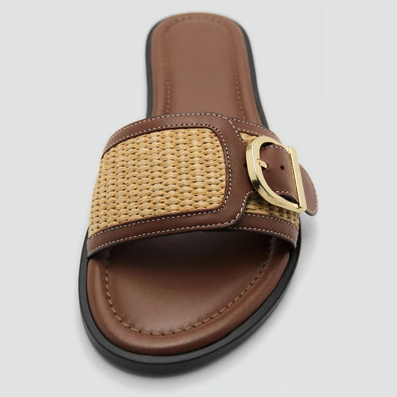 Summer Weave Beach Sandals Women Designer Brand Metal Buckle Design Flat Slippers Ladies Fashion Concise Peep Toe Slides Sandals