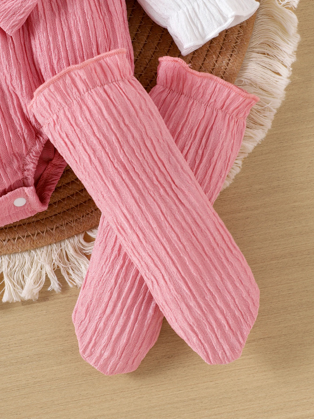 3pcs  Spring new girl 0-1 years old sweet and cute white long-sleeved pink one-piece suit
